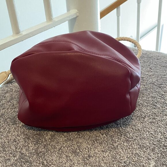 Urban Outfitters Timeless Casual Leather Bucket Bag Braided Shoulder Strap NWOT - Picture 4 of 8